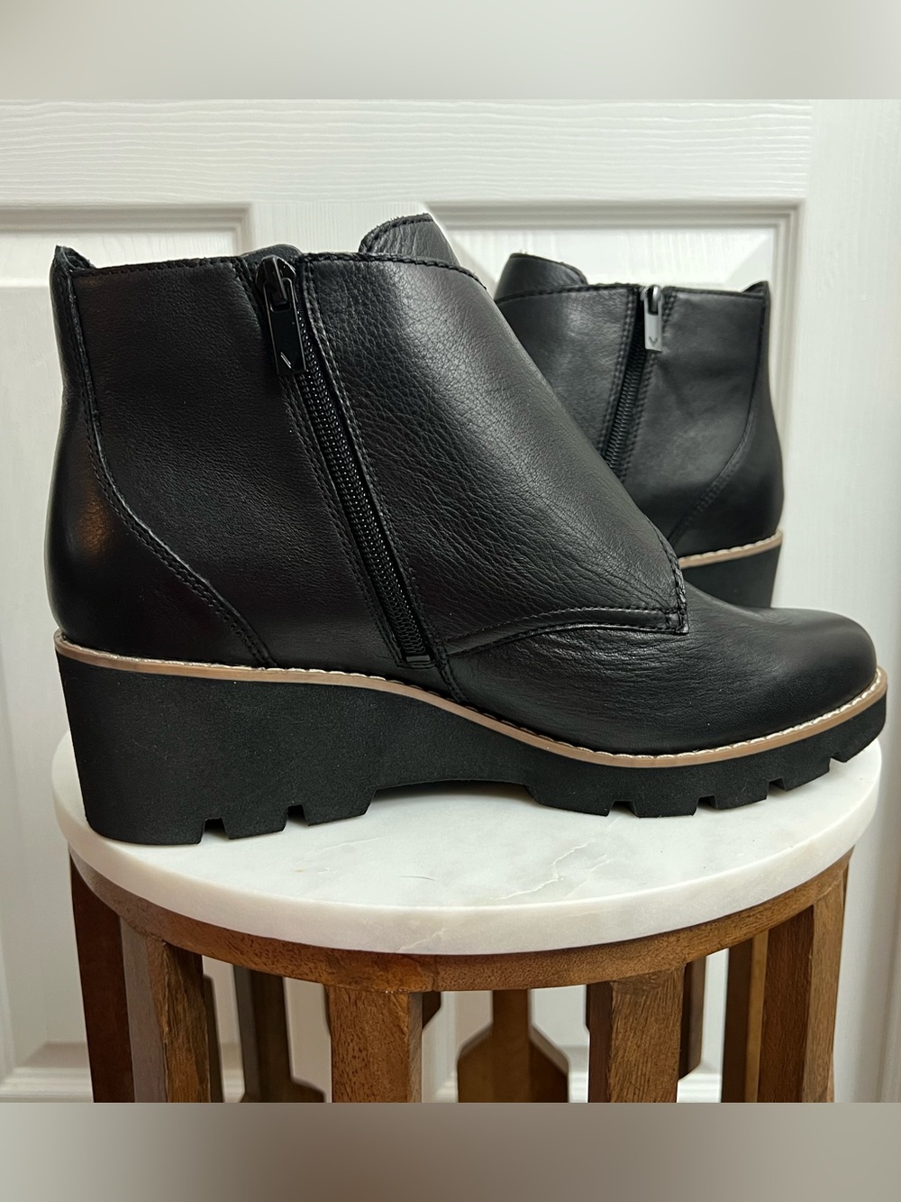 Vionic Abby Ankle Booties Black Leather Wedge - Picture 3 of 11